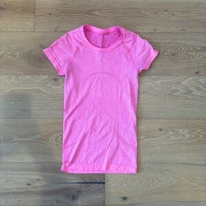EUC Lululemon Swiftly Tech Short Sleeve 2.0 in hot pink